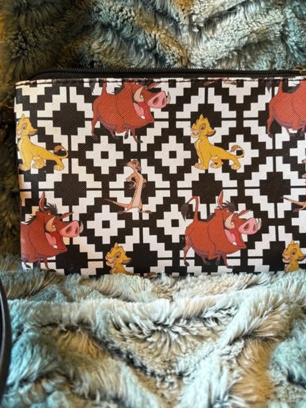 Disney’s The Lion King Hakuna Matata Wristlet Wallet Pouch